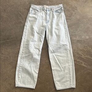 Woman’s Light Blue Jeans